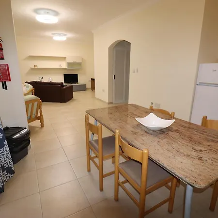 The Sea Just Across The Road - Flat 3 * St. Paul's Bay