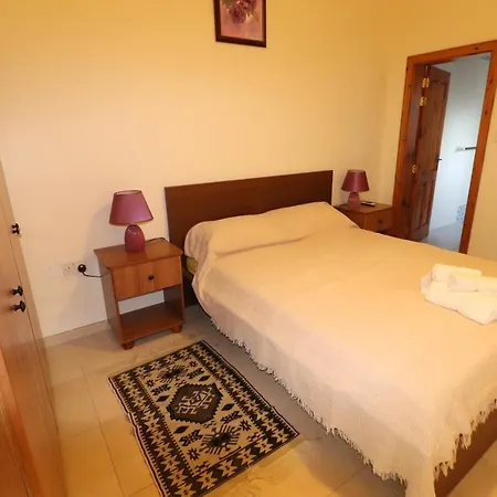 The Sea Just Across The Road - Flat 3